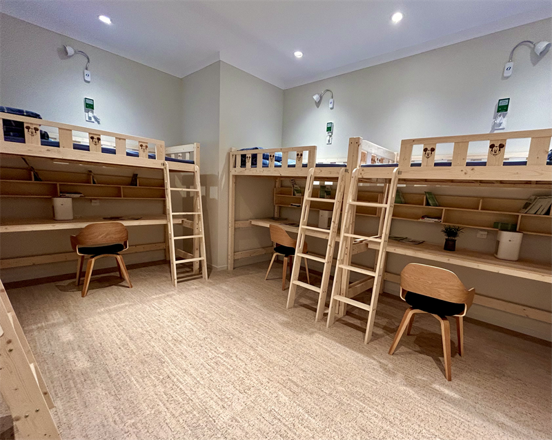 得高補(bǔ)氧學(xué)習(xí)桌亮相第83屆中國(guó)教育裝備展示會(huì)，富氧科技助力青少年智慧成長(zhǎng) 圖片 3